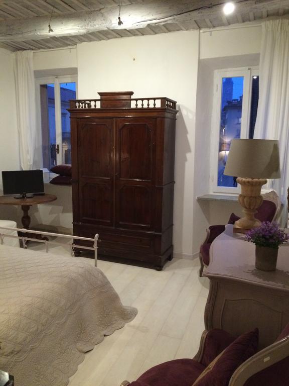 Le Stanze Del Cardinale Bed and Breakfast Pavia Rum bild